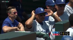 「大大大誤審だろ」ドジャース・ロバーツ監督が“怒”！リクエスト→まさかの判定にファン騒然「どう見てもセーフだろ！」「ビデオ判定の意味」