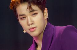 「遊び人みたい！」「セクシーすぎてボカシがかかるかも」16歳のムキムキ練習生、色気にあふれたステージに現役アイドルたちも衝撃