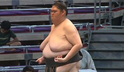 「身体に対して足が細い」ほっそり“美脚”力士に驚きの声 「私より細い」の声も