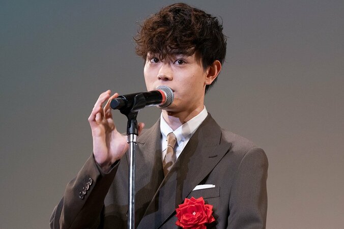 中村倫也、後輩・菅田将暉の祝辞に感激　「もっと言って」とリクエスト 4枚目