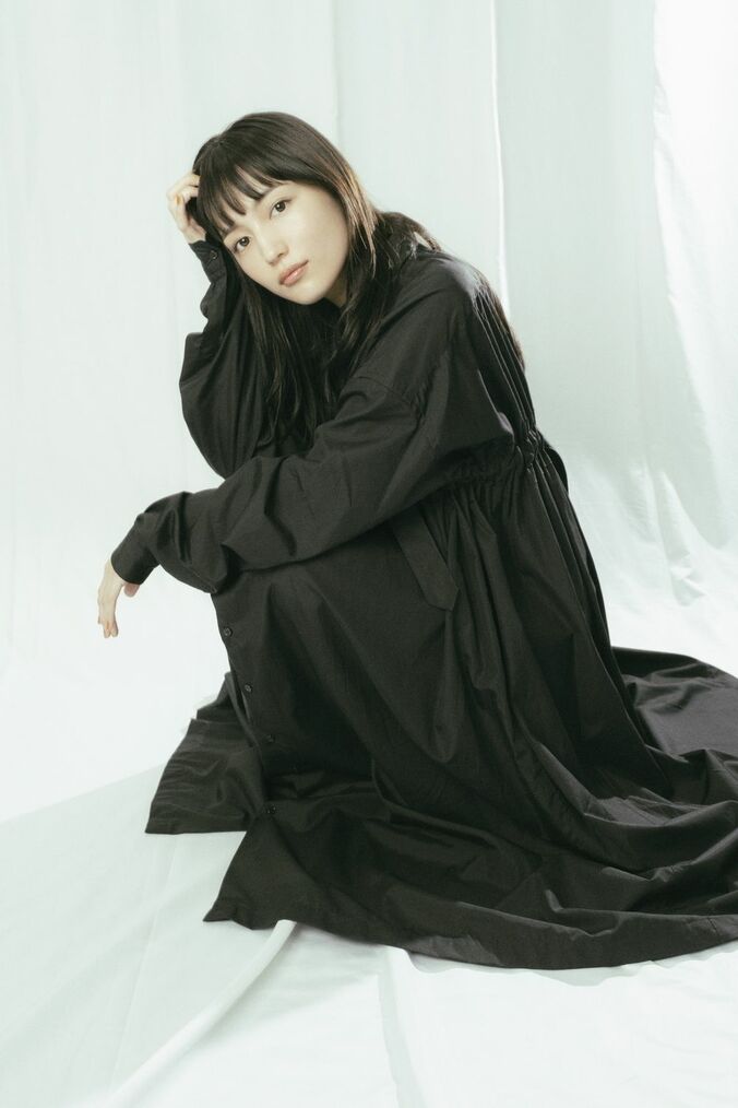 川口春奈「観ていて悔しくなるくらい面白い作品がある」オール韓国ロケで再燃、映画『聖地X』インタビュー 7枚目