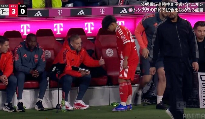 「子供ですよ！！」ファンが目を疑う“まさかの光景”「どんどん出てくるな」バイエルン、17歳の“新たな神童”がデビュー 2枚目