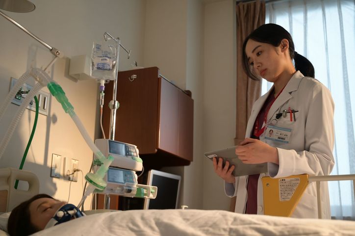 ウソは身の破滅に繋がる！キャスター役・堀田真由がウソつき“言霊”の犠牲者に!?『言霊荘』第3話