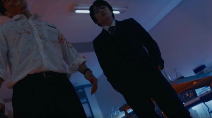 【写真・画像】エグいシーン続出！「やりすぎだろ」「想像を超える衝撃」 ネット上で考察合戦も… 怒涛の展開を見せる“麻薬モノ”実話ドラマにファン騒然　1枚目