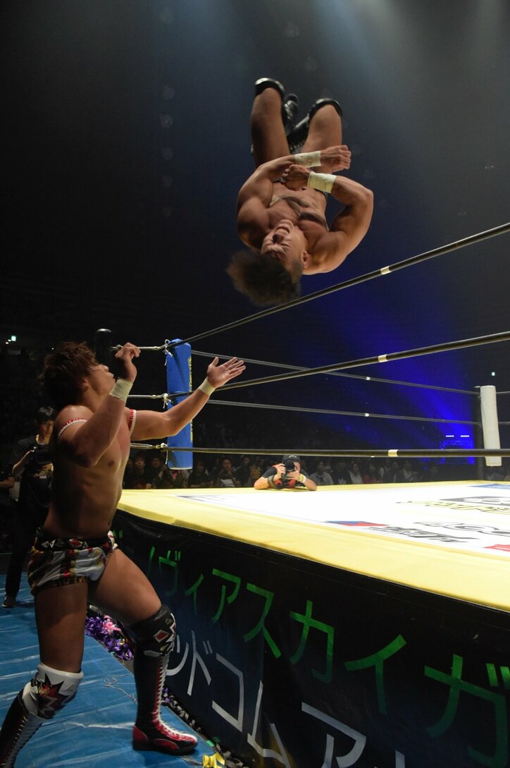 マット界に令和の怪物が誕生！　竹下幸之介、DDT王座4度目の戴冠も「満たしてくれる相手がほしい」