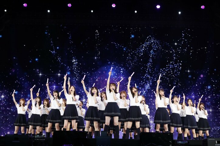 乃木坂46、卒業メンバーも駆けつけ史上過去最大規模の10周年ライブ 「真夏の全国ツアー2022」の開催も発表 2枚目