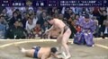 白鵬、日本国籍取得後、初の白星 9月に取得も先場所は未勝利