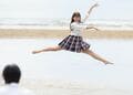 海辺で大ジャンプ！可愛すぎる高3女子、美脚あらわで軽々バレエ「CMにできそう」「すごいキレイ」『今日好き』ホアヒン編最終話
