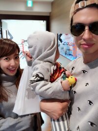 アレク、妻・川崎希と17万7千円の買い物「割ったらどうすんだよ」