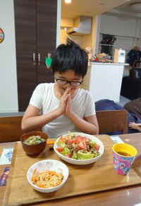 山田花子『変な組み合わせメニュー』