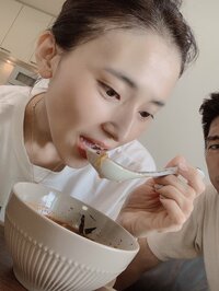 金子恵美『アツアツの朝』