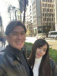 川崎麻世『夫婦で銀座でショッピング』