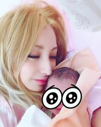 加藤紗里、第一子出産を報告「16時間に及ぶ激動」「ほんとに可愛く愛おしくて」