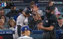 山本由伸の投球で何が起きた？ “想定外のハプニング”「…え？ 何？」 ヤ軍ソトが審判に話しかける… 球場騒然