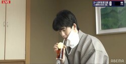 「視線は盤から外れないんですね…」藤井聡太王位、ドリンクでリフレッシュも厳しい表情に「ちゅーちゅーとのギャップよ」／将棋・王位戦七番勝負第3局