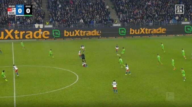 「ヤバくない…！？」高井幸大、美しすぎる“超ロングフィード”炸裂→走り出した町野修斗に”ピンポイントパス”「セクシーすぎる」 5枚目