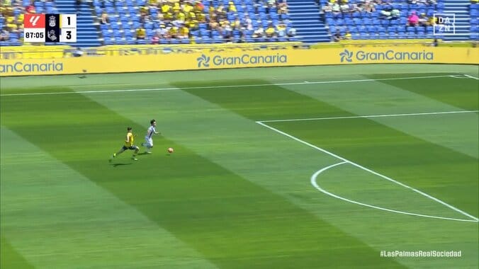 【映像】久保建英、時を止める連続キックフェイント⇒幻のスーパーゴール