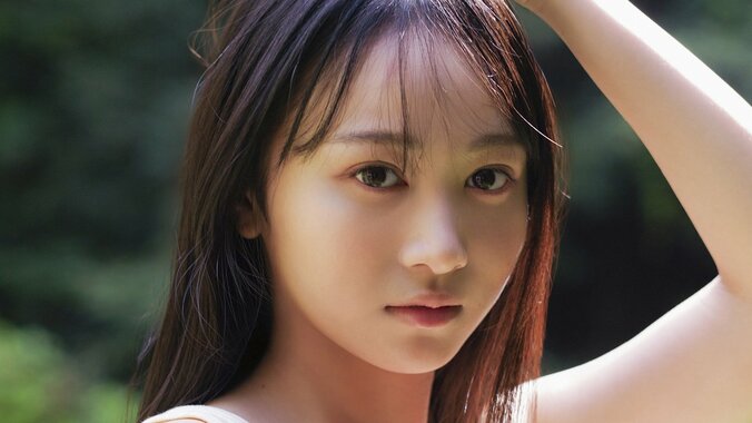 【写真・画像】“ミスマガジン2025ベスト16”桜庭奈緒、念願の温泉グラビアで“朝ドラヒロイン”のような存在感 ヤンマガWebカット　1枚目