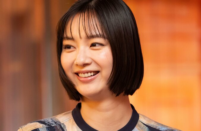 【写真・画像】1児の母・新川優愛「家は裸で…」子育て論に共感の声「大らかな子育てしてるのね」　1枚目