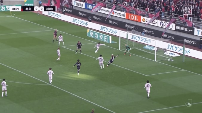 鈴木のパスからレオ・セアラがフィニッシュ