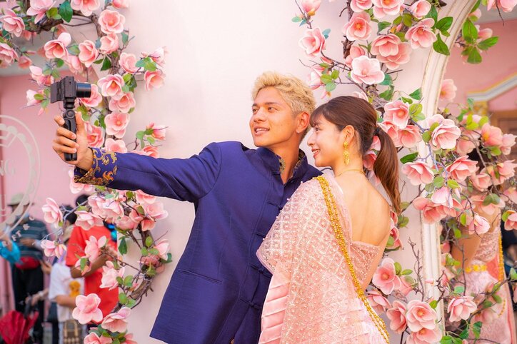 「目つむって」美人すぎるカフェ店員の可愛すぎるキスに悶絶