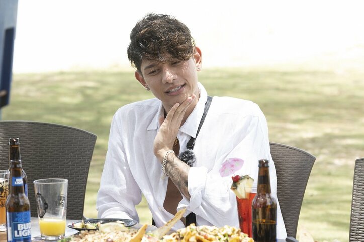 ナイスバディな爆モテ・お姉様系美女に年下イケメンが必死のアピール「敬語とかやめるのどうっすか？」『シャッフルアイランド Season2』 