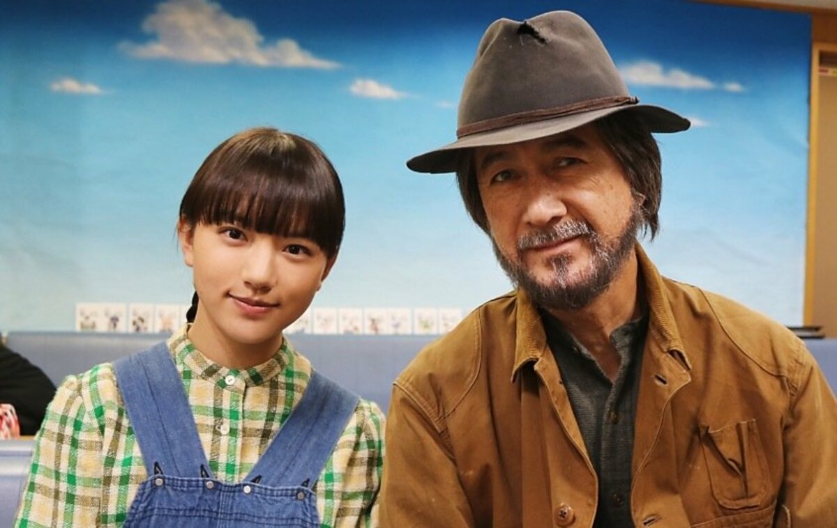 草刈正雄『なつぞら』千遥と2ショット「今朝は一緒に乳搾り