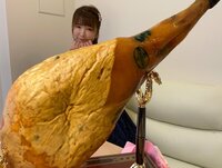 もえのあずき『生ハム原木のある生活♡』