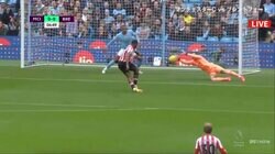 「これでもブラジル代表の控えキーパーかよ」 シュートの集中砲火の大ピンチもエデルソンが神セーブ連発