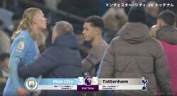 因縁勃発！ブチギレ乱闘騒ぎのハーランド、喧嘩も売られていた？「やんのか？コラァ！」 アルゼンチン代表MFに肩をぶつけられて挑発された問題シーン