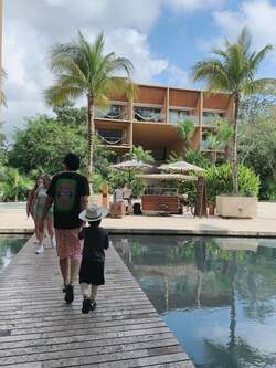  川崎希、メキシコで1泊約35万円の“とにかく凄い”話題のホテル「広すぎて全部は見れてないけど」 