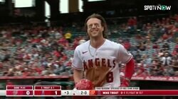 ただの“兜係”じゃない！エンゼルスの元気印フィリップスが四球→二盗→三盗→ホームへ「各駅停車のランニングホームランに兜を」