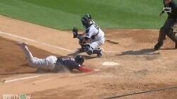 どこに投げた？大暴投の決定的瞬間…吉田正尚、チャンスで痛恨ゴロ打ちも奇跡的に助かる