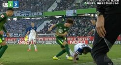 「蹴った？」 塩貝健人、イラついて“あわや一触即発”「気持ち強いな」ボール奪い合い→相手を倒して見下ろすシーン