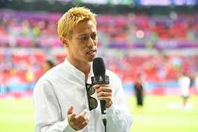 「タケが練習出てないらしいので」本田圭佑の“クロアチア願望スタメン”、左サイドに抜擢したのは？ 三笘、堂安はベンチスタート【W杯】