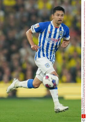 「ラフすぎるw」中山雄太所属のハダースフィールド、サポーターの要望に「わかった」と"日本語で"返信! 中山の”トレーニング写真”をアップ