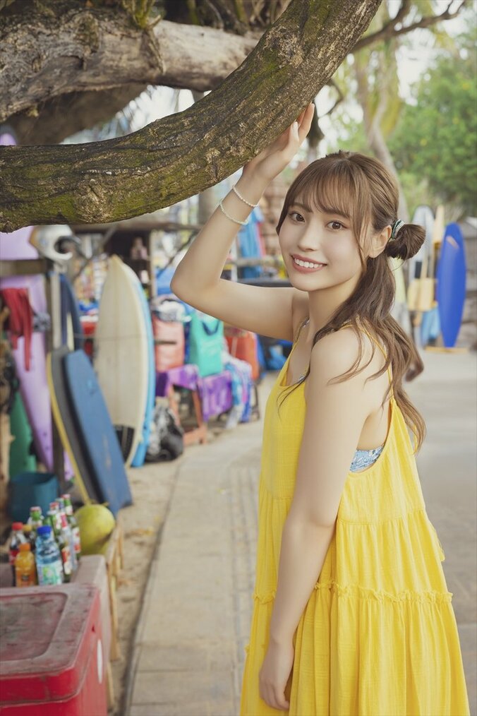 川越紗彩1st写真集『なんとかなるなる』先行カット