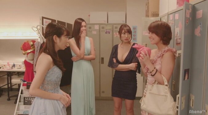 柳ゆり菜、キャバ嬢役に挑戦！「負けたら脱ぐ」ガチンコゲーム登場 3枚目