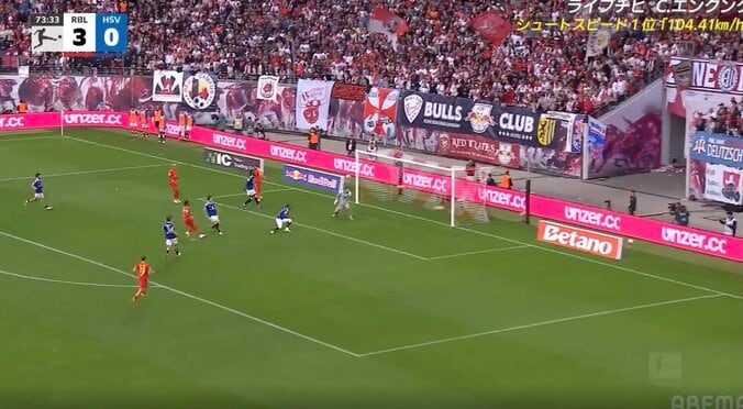 「見えなかった」GKドン引き…驚異の時速100キロ超え“爆速ゴール”「速っ！」「振り抜いてないのに！？」ライプツィヒFW、美しい崩し→“強烈ショット”にファン騒然 3枚目
