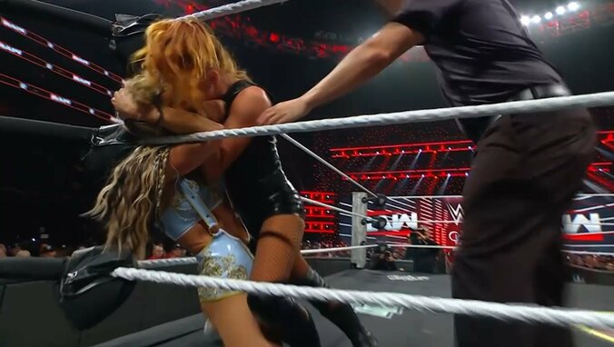 とにかく非情な振る舞いを続けたベッキー・リンチ