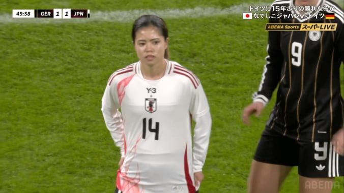 「ロナウジーニョやん」長谷川唯の“神業ファーストタッチ”に衝撃！ドイツDFの頭上を越す妙技に「何いまの…」「嘘でしょ？」 5枚目