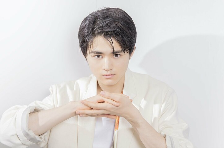 鈴鹿央士、『星空のむこうの国』で大好きな初ファンタジーに挑戦 学生時代は「ハリー・ポッター」似!?