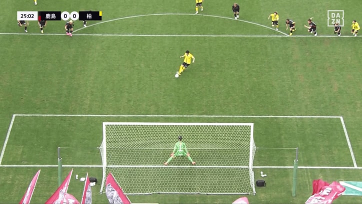 早川の誘導通りシュートはど真ん中に