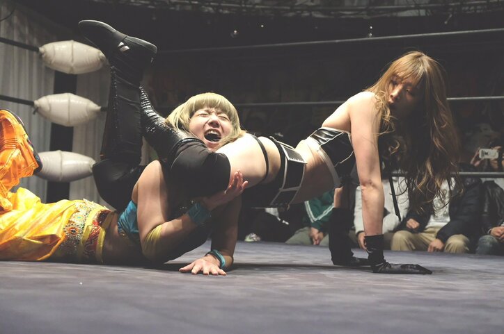 沙希様、チャンピオンに暴言を吐きまくり挑発「ベルトをクリーニングに出しておきなさい」