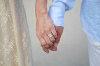 八反安未果、母の誕生日に一般男性と入籍「本当に嬉しいです。」