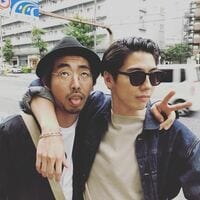 賀来賢人、親友・柄本時生の誕生日を祝福　仲良しプライベートショット公開