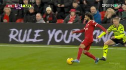 「冨安がいてくれたら」首位攻防戦での失点シーンにファンから冨安復帰待望論も SNSではウクライナ代表DFの“軽い対応”に批判集中「これは流石に...」