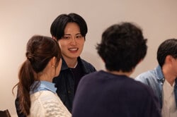 婚約者を置いて現役アナと2人で同棲部屋へ 人気芸人の行動に騒然「まさか…」「なんで！？」