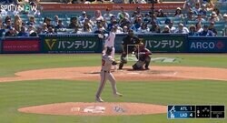 なんだ、ただの神か… 大谷翔平、あの打球方向はヤバすぎる　相手チームは打つ手なし！センター左方向への豪快アーチにファン騒然 「ホームラン王あるな」「完全に量産体制」