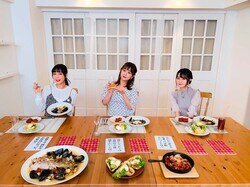 日笠陽子＆井口裕香＆小倉唯が料理の腕前を披露！業界初!?の声優クッキングバラエティ
